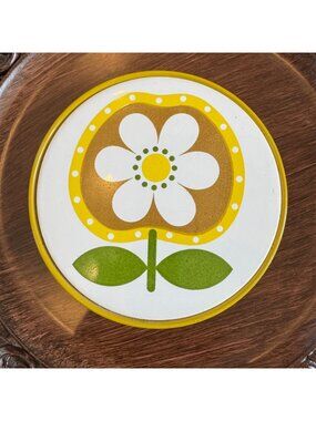 Vintage Yellow & White Enamel Metal Trivet - Daisy Design 1970s Country Fair